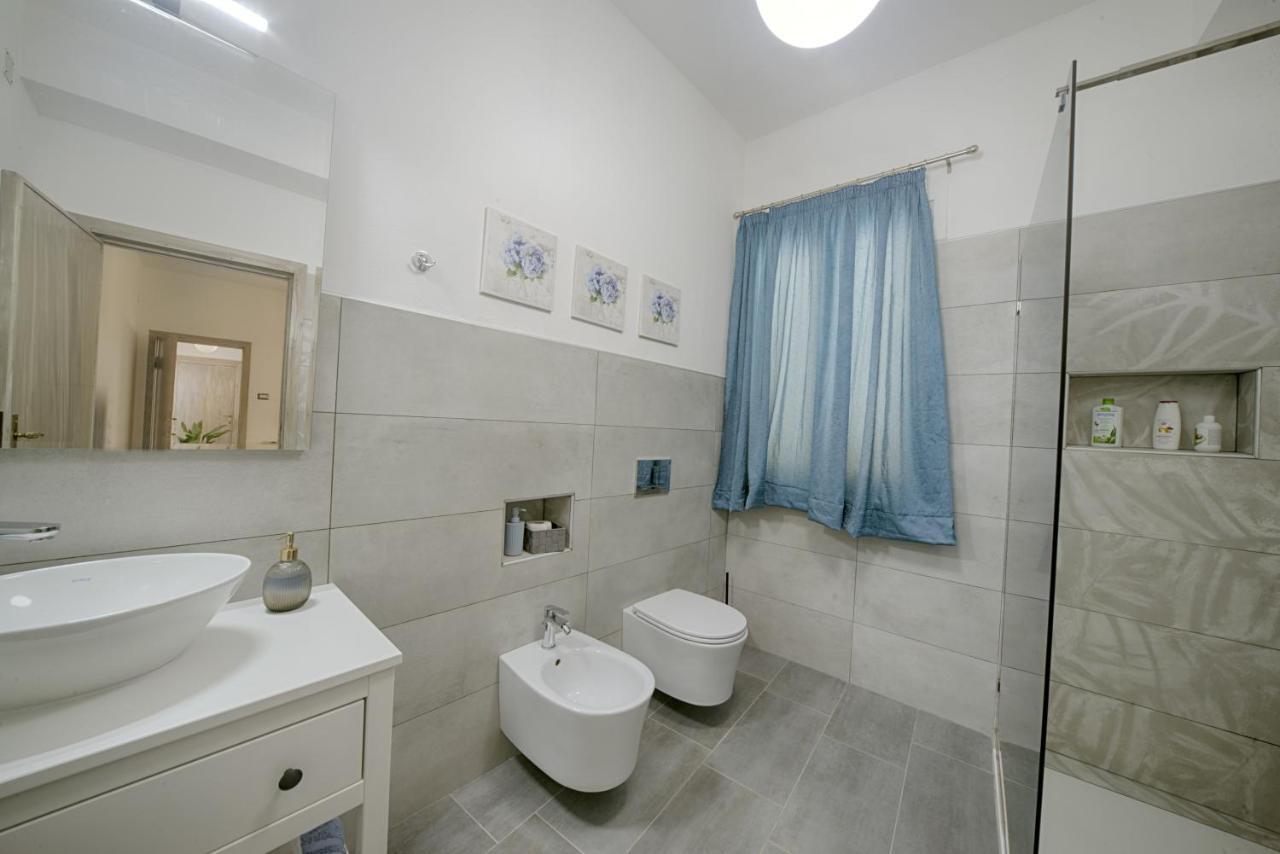 Cozy Guest House Downtown Olbia Extérieur photo