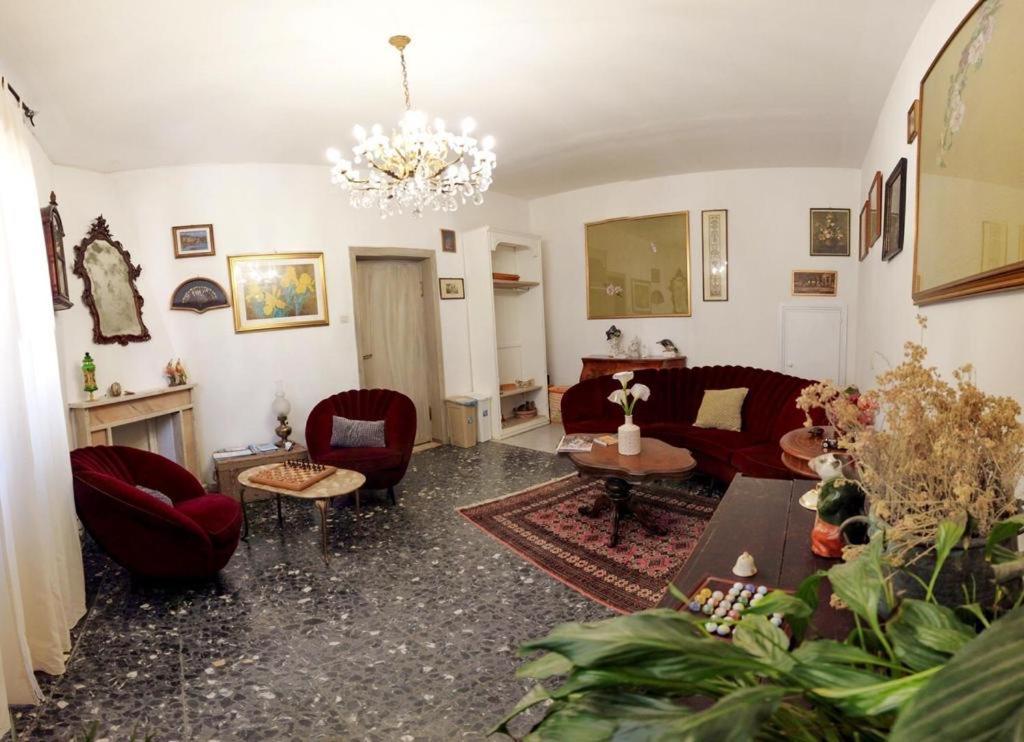 Cozy Guest House Downtown Olbia Extérieur photo